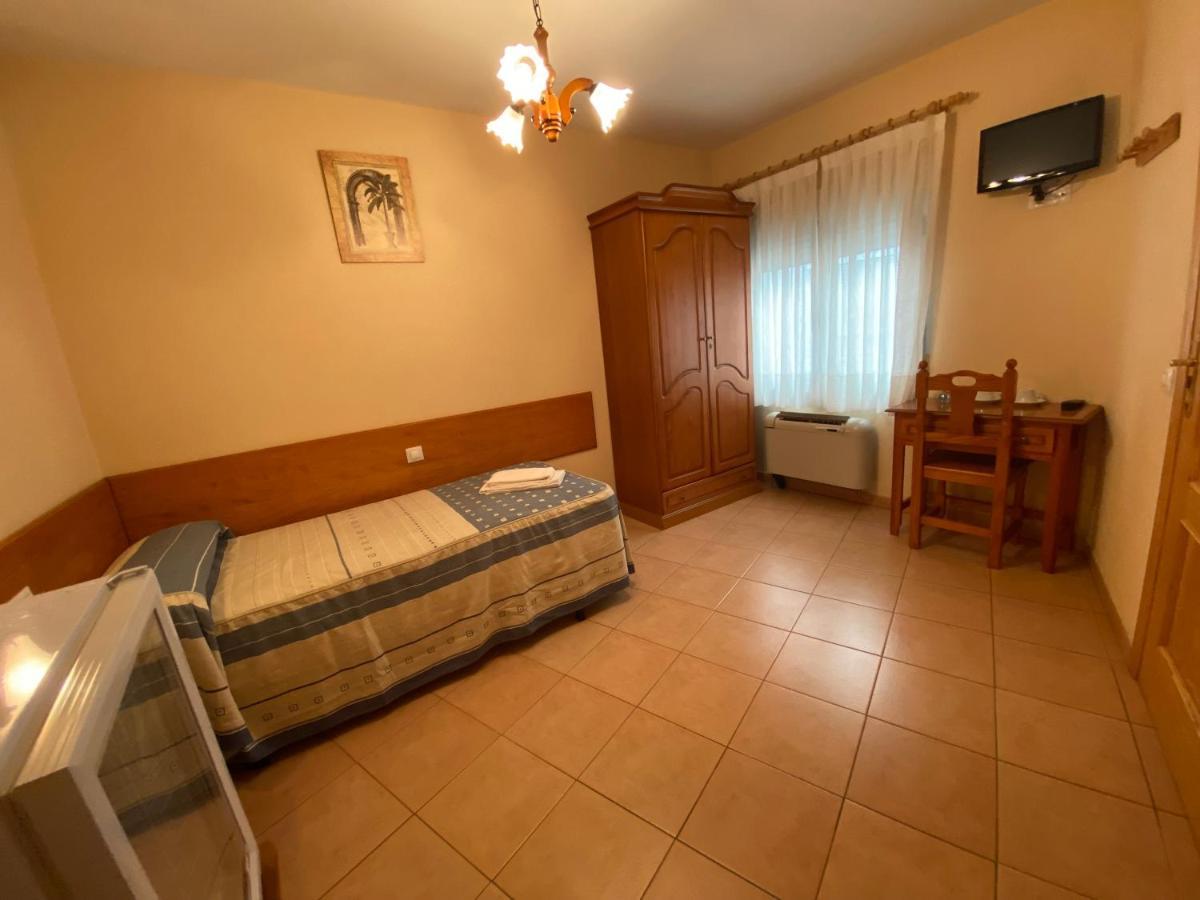 Hostal Jose Mari Ciudad Rodrigo Bagian luar foto