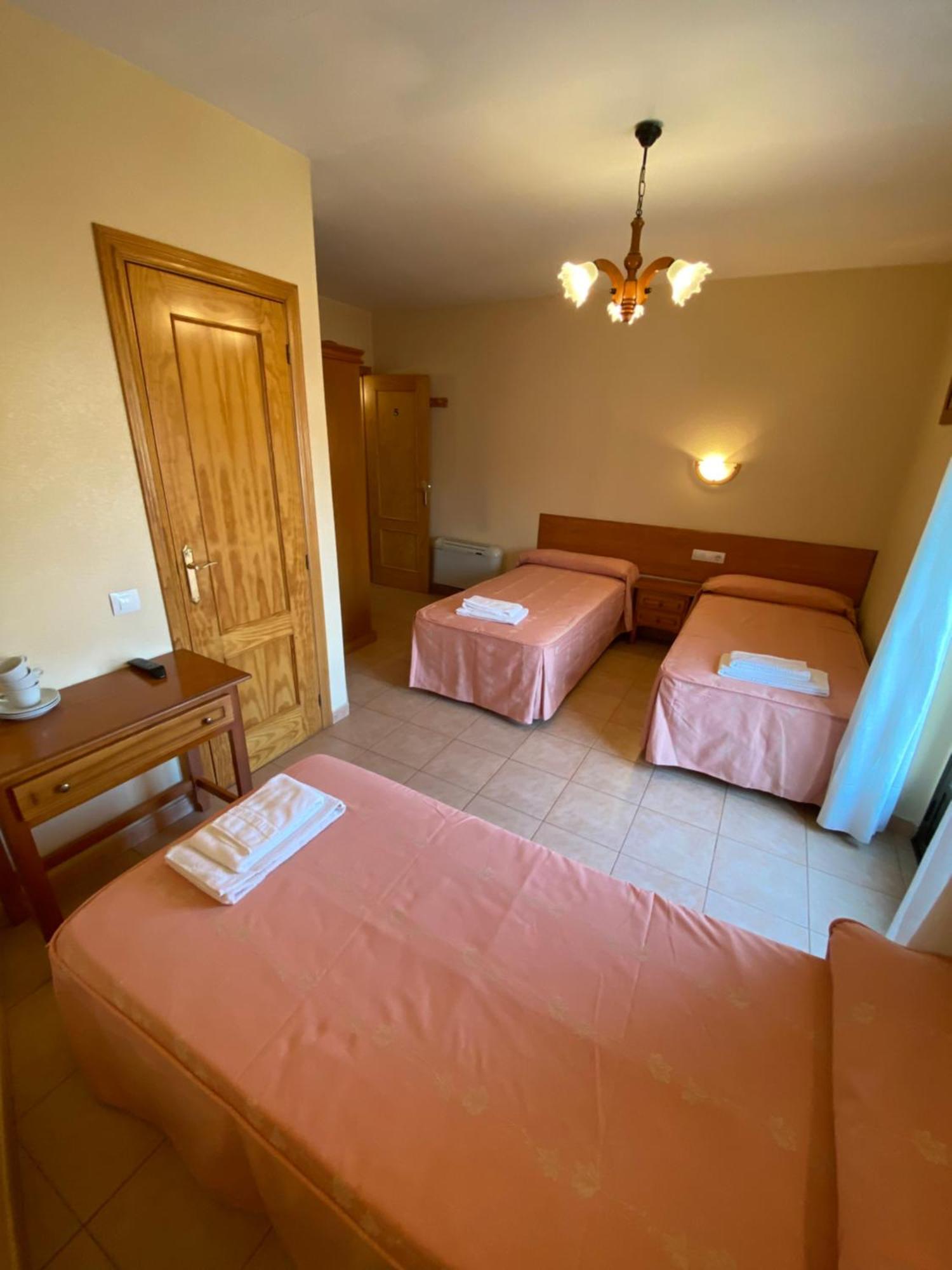Hostal Jose Mari Ciudad Rodrigo Bagian luar foto